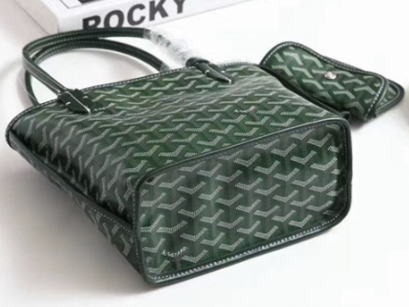Anjou leather tote Goyard Green in Leather - 32825432
