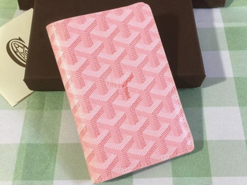 Pink Goyard Cardholder for Sale in Orlando, FL - OfferUp