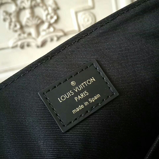 Replica Louis Vuitton DISTRICT PM LV M46255 for Sale
