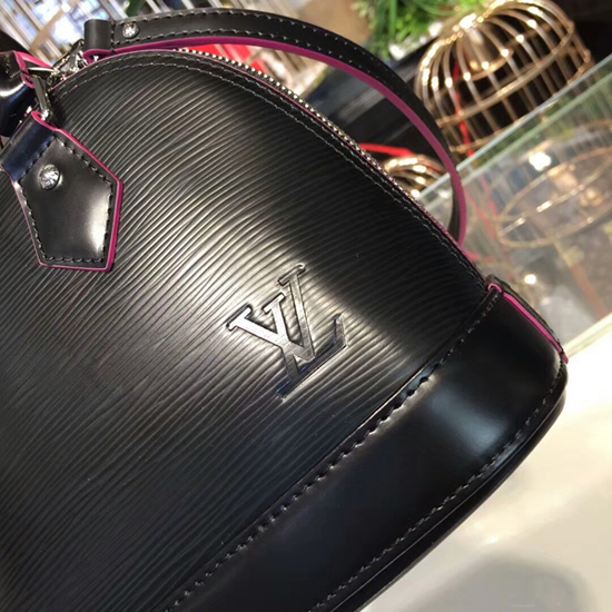 SOLD/LAYAWAY💕 Louis Vuitton Fuchsia Epi Leather Alma BB. Silver Hardware.  DC: MI 3103. Made in France.