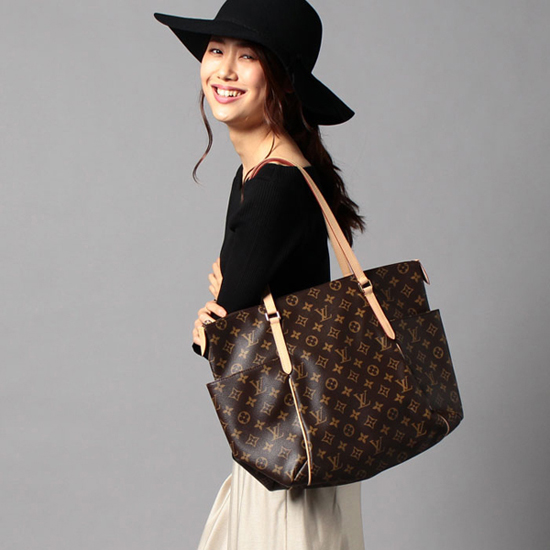 Louis Vuitton, Bags, Beautiful Lv Totally Mm Monogram