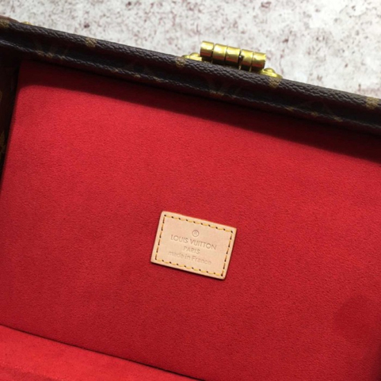 Louis Vuitton Damier Azur Coffret Tresor 24 Makeup Box Case Hard Trunk –  Timeless Vintage Company
