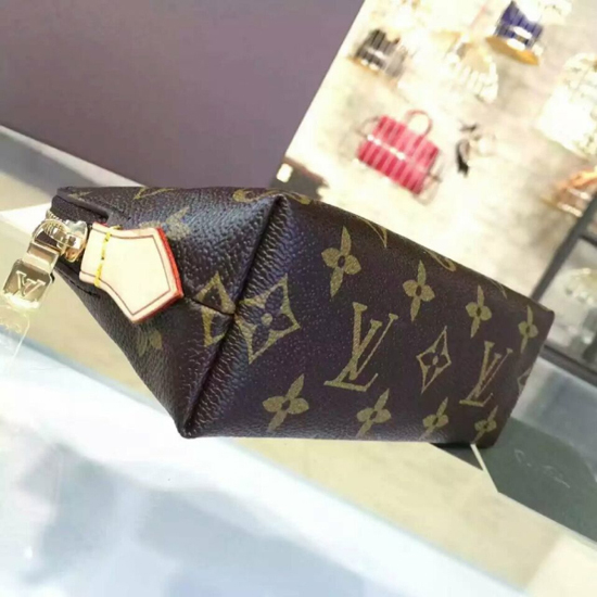 Shop Louis Vuitton MONOGRAM Cosmetic pouch (M47515) by ROHA