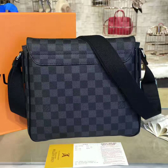 Replica Louis Vuitton N41260 District PM Messenger Bag Damier Graphite ...