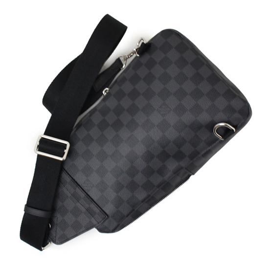 Louis Vuitton Avenue Sling Bag N41719 Shoulder Bag Black
