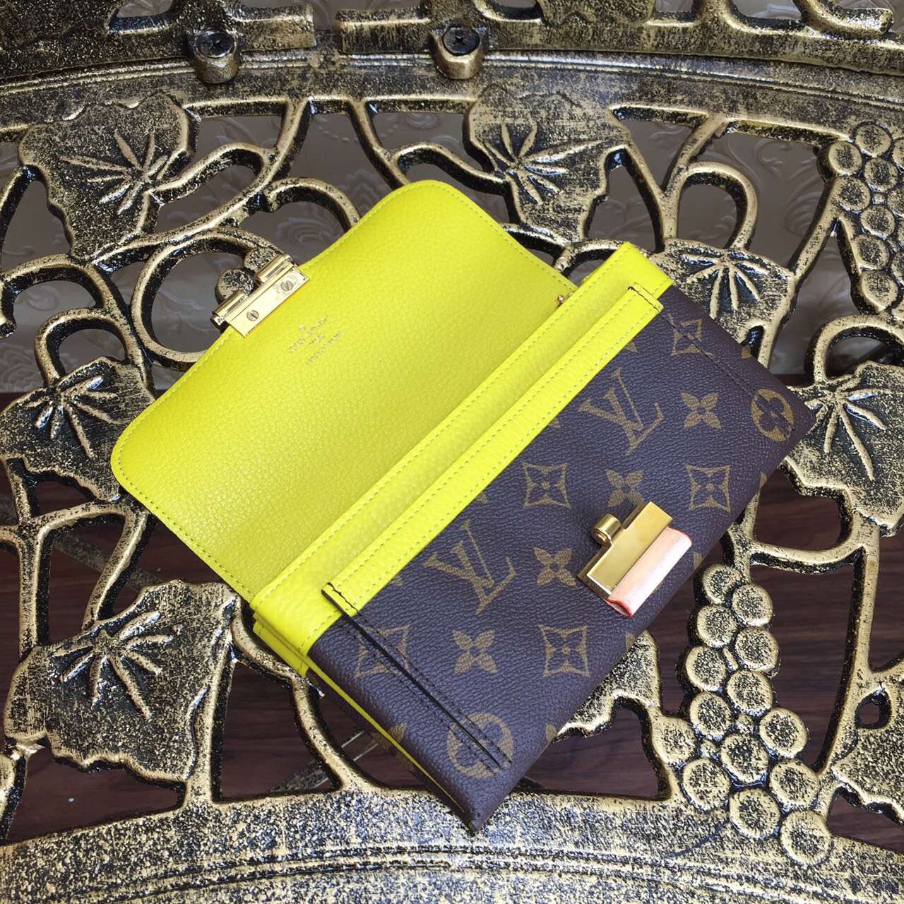 Réplique Louis Vuitton Monogram Canvas Elysee Wallet M60413 jaune à vendre  avec un prix bon marché au magasin de faux sacs