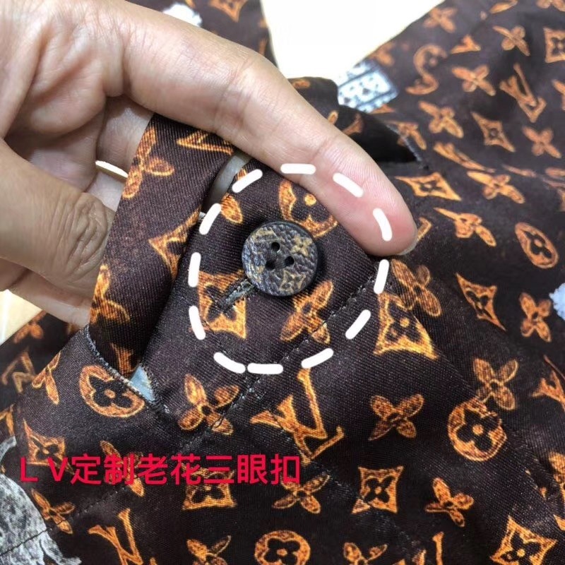 Replica Louis Vuitton Catogram Motief Gedrukt Pyjama Top En Broek