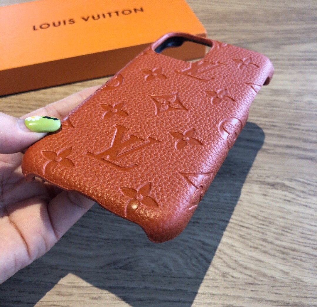 Réplica de Louis Vuitton Iphone Case LV01 a la venta con precio barato en  la tienda de bolsos falsos