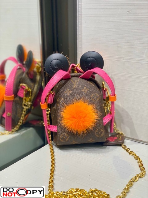 Louis Vuitton M69552 LV Palm Springs Bear bag charm and key holder on  Monogram canvas, mink, leather Replica sale online ,buy fake bag