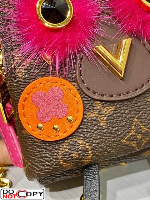 Louis Vuitton M69552 LV Palm Springs Bear bag charm and key holder on  Monogram canvas, mink, leather Replica sale online ,buy fake bag