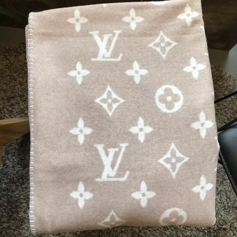 Louis Vuitton 2024 SS Neo monogram blanket (M70439)