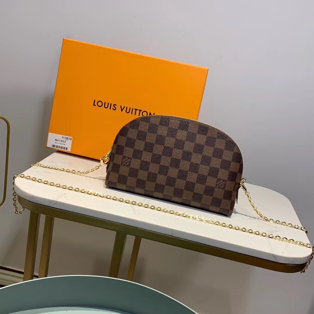 Louis Vuitton Toiletry Pouch 26 Bag Epi Leather M67184 Noir Rose
