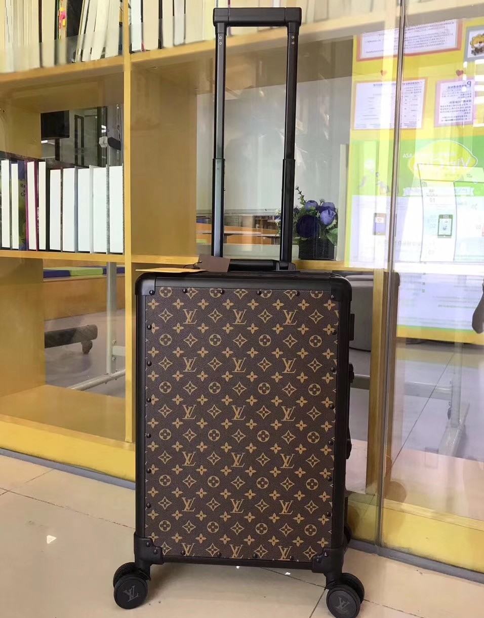 Replica da viaggio Louis Vuitton in vendita, falso online