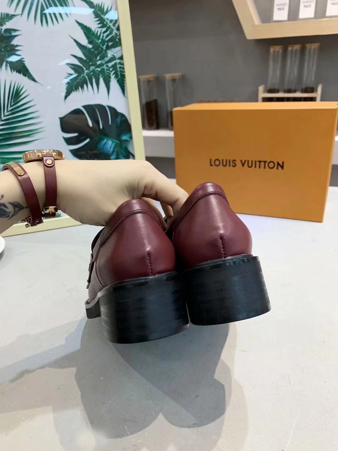 Chaussures Mocassins Louis Vuitton Academy Loafer burgundy Bordeaux  d'occasion