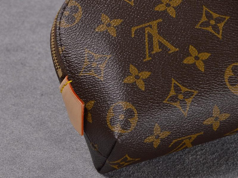 High Quality Replica Louis Vuitton Monogram Canvas Cosmetic Pouch m47515 -Fake Bags Sale Online